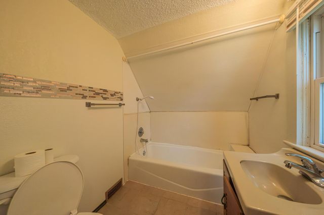 607 Charles Avenue, Saint Paul, MN 55103