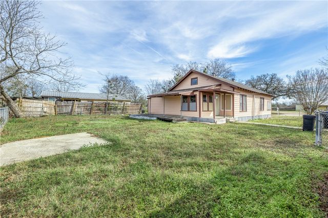 806 Plum Street, Caldwell, TX 77836