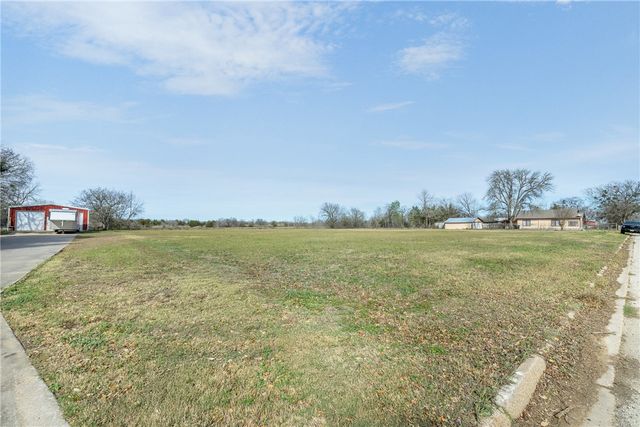 806 Plum Street, Caldwell, TX 77836