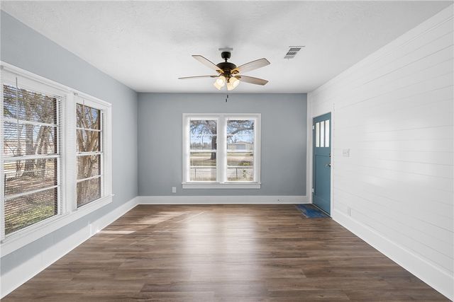 806 Plum Street, Caldwell, TX 77836