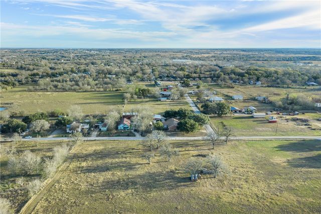 806 Plum Street, Caldwell, TX 77836