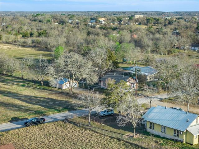 806 Plum Street, Caldwell, TX 77836
