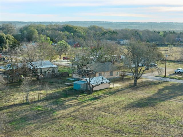 806 Plum Street, Caldwell, TX 77836