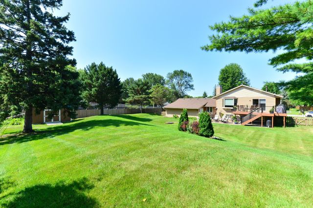 17400 Barrington Court, Minnetonka, MN 55345