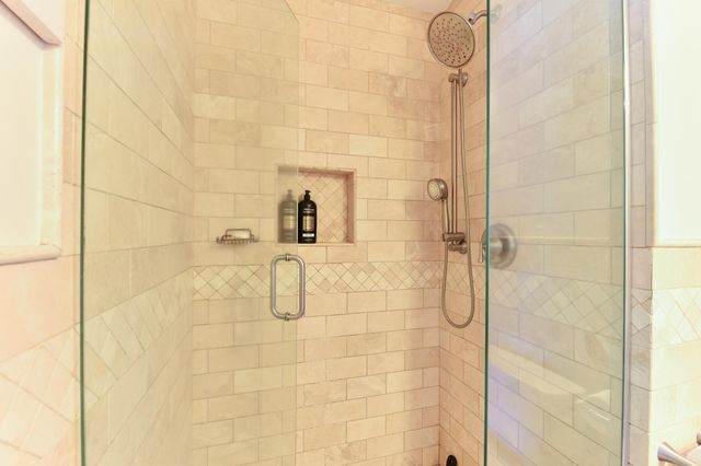 17400 Barrington Court, Minnetonka, MN 55345
