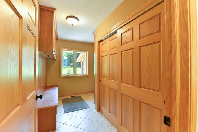 17400 Barrington Court, Minnetonka, MN 55345