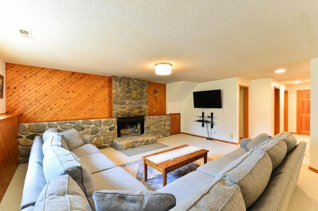 17400 Barrington Court, Minnetonka, MN 55345