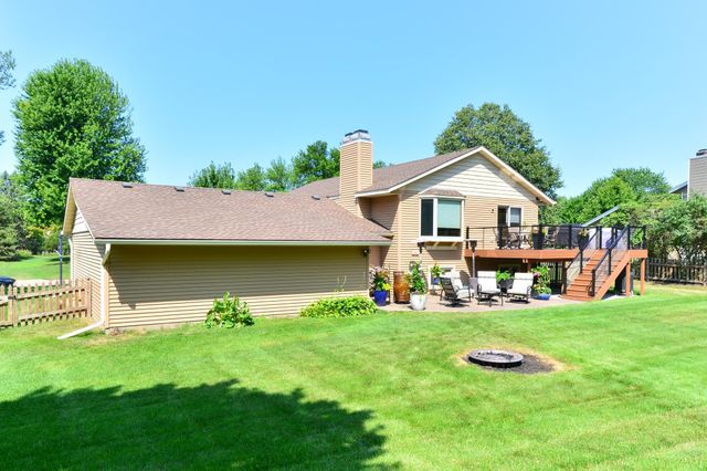 17400 Barrington Court, Minnetonka, MN 55345