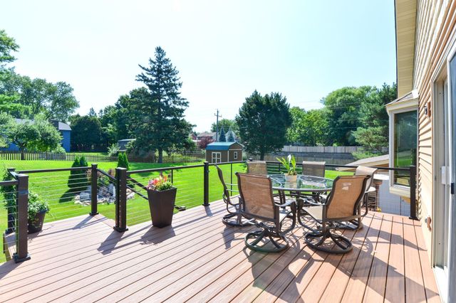 17400 Barrington Court, Minnetonka, MN 55345