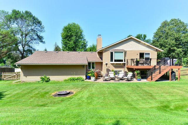 17400 Barrington Court, Minnetonka, MN 55345