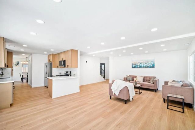 7043 Bobhird Drive, San Diego, CA 92119