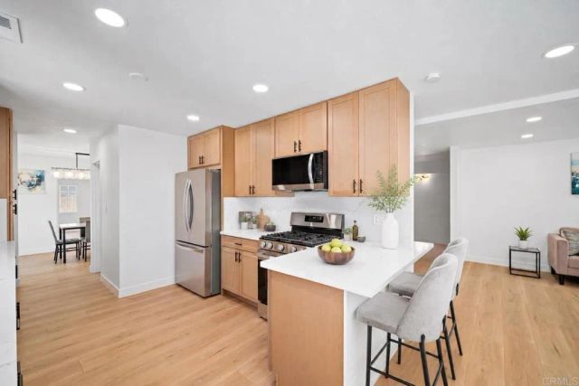 7043 Bobhird Drive, San Diego, CA 92119
