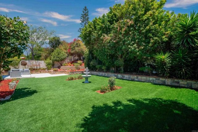 7043 Bobhird Drive, San Diego, CA 92119
