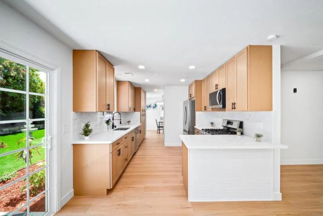 7043 Bobhird Drive, San Diego, CA 92119