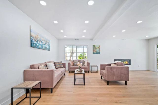 7043 Bobhird Drive, San Diego, CA 92119