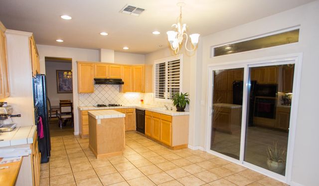 5136 Bessemer Way, Sacramento, CA 95835