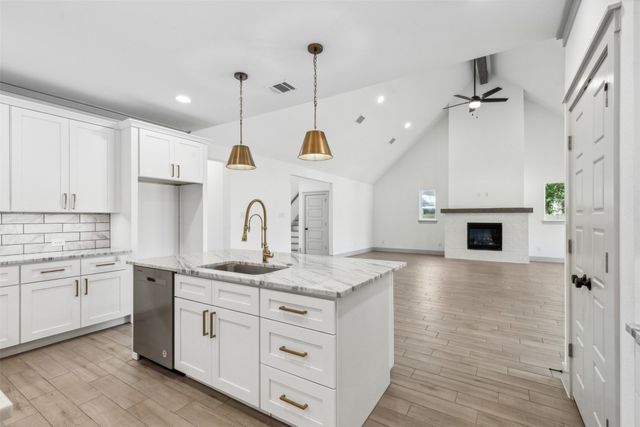 5804 Aton Avenue, Westworth Village, TX 76114
