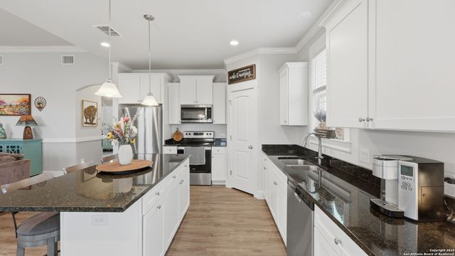 164 Turnberry, La Vernia, TX 78121