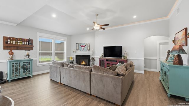 164 Turnberry, La Vernia, TX 78121