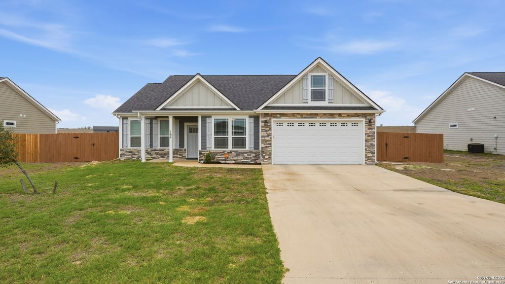 164 Turnberry, La Vernia, TX 78121