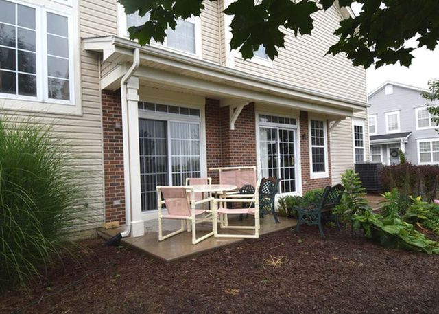 206 W PARK Avenue D, Sugar Grove, IL 60554