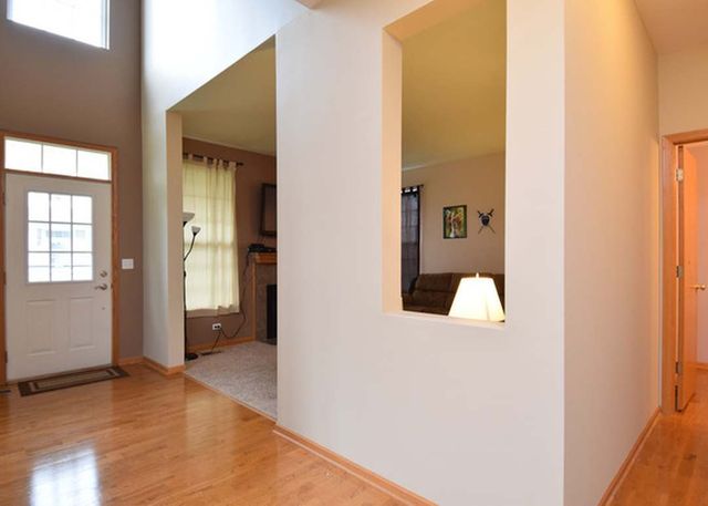 206 W PARK Avenue D, Sugar Grove, IL 60554