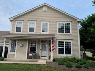 206 W PARK Avenue D, Sugar Grove, IL 60554