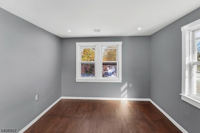 209 Vine St, Delanco Twp., NJ 08075