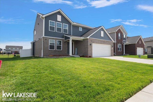 23732 Shadow Woods Avenue, Macomb Twp, MI 48042