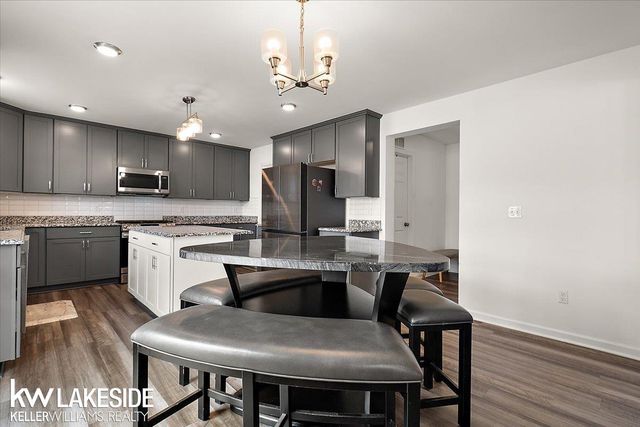 23732 Shadow Woods Avenue, Macomb Twp, MI 48042
