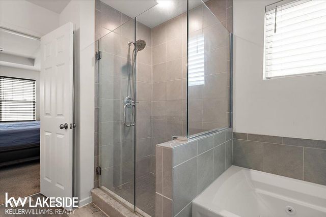 23732 Shadow Woods Avenue, Macomb Twp, MI 48042