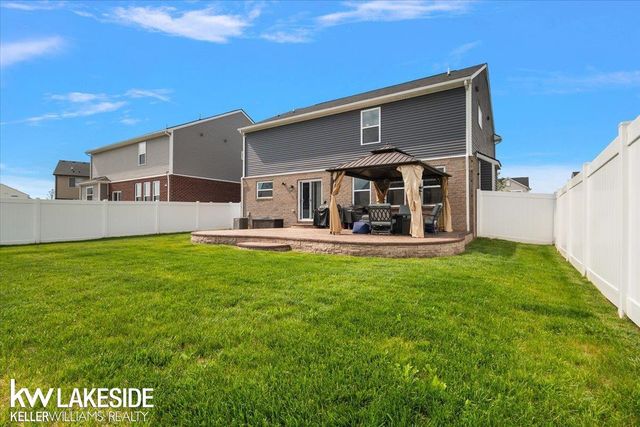 23732 Shadow Woods Avenue, Macomb Twp, MI 48042