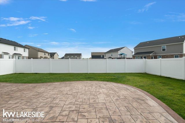 23732 Shadow Woods Avenue, Macomb Twp, MI 48042