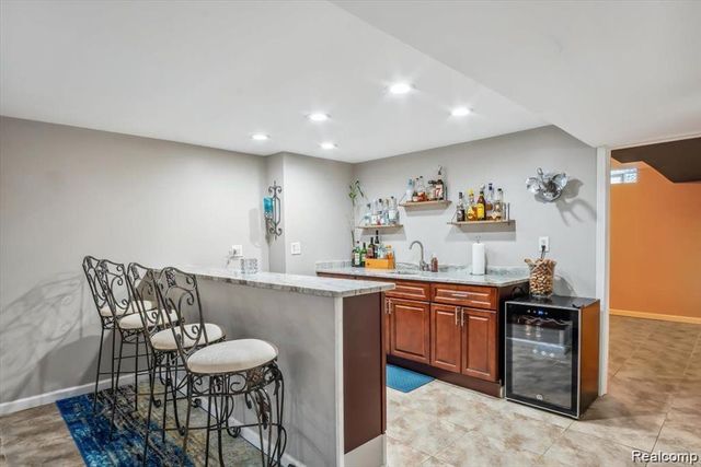 29690 Canterbury Court, Farmington Hills, MI 48331