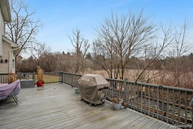 29690 Canterbury Court, Farmington Hills, MI 48331