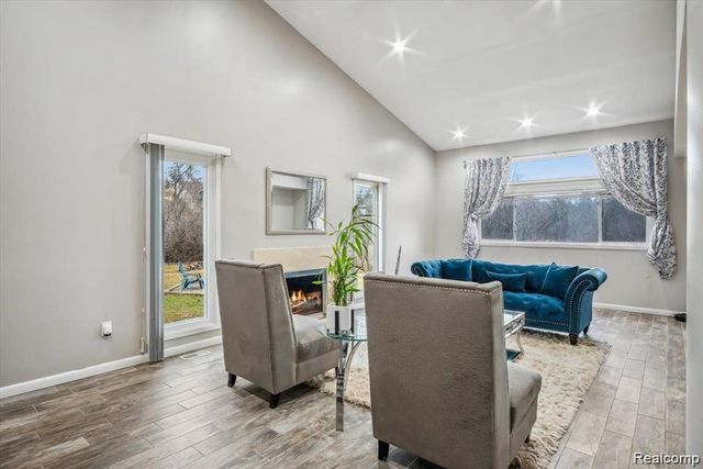 29690 Canterbury Court, Farmington Hills, MI 48331