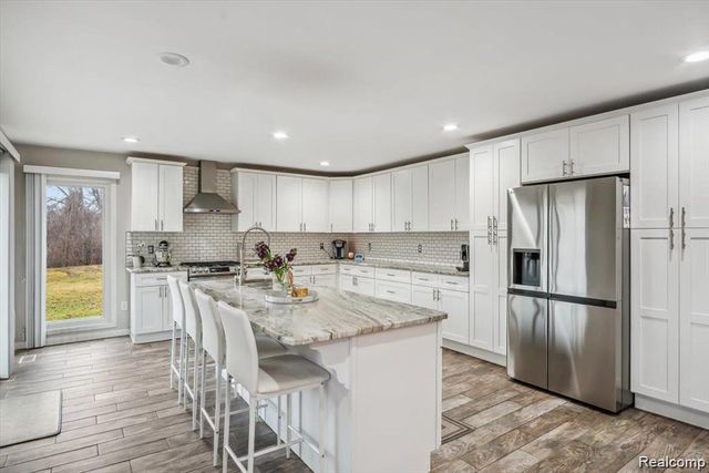 29690 Canterbury Court, Farmington Hills, MI 48331