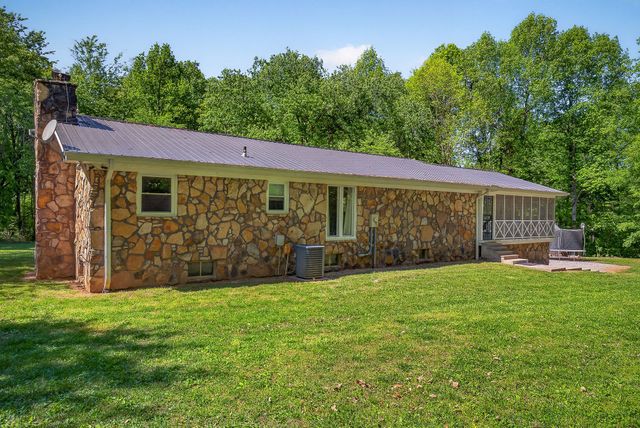 214 Boyd Creek Rd, Sparta, TN 38583