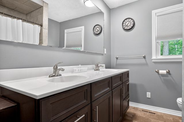 214 Boyd Creek Rd, Sparta, TN 38583