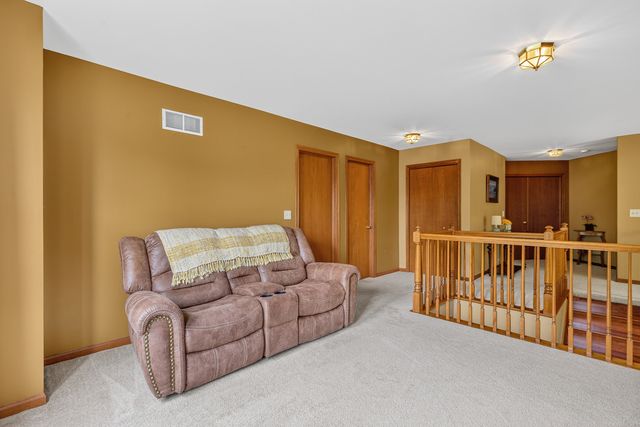 5205 Brookshire Estates Drive, Plainfield, IL 60586