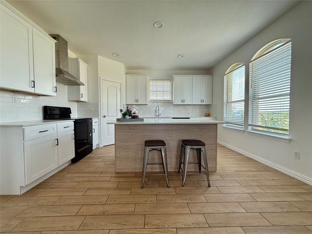 6078 County Road 302, Grandview, TX 76050