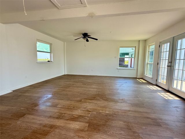 6078 County Road 302, Grandview, TX 76050