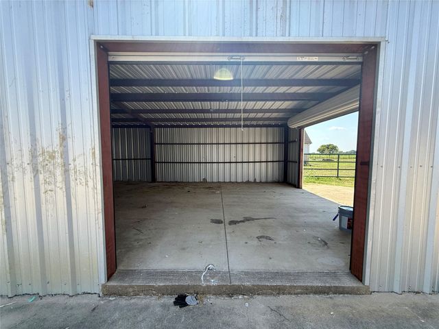 6078 County Road 302, Grandview, TX 76050