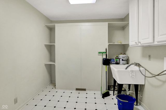 6361 Sunset Lane, Indianapolis, IN 46260