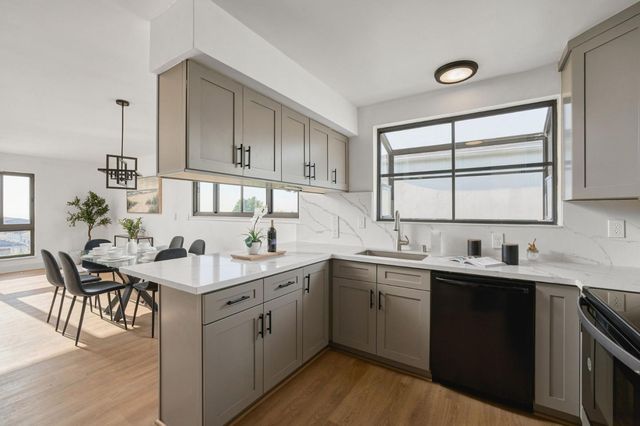 295 Edgewood Drive, Pacifica, CA 94044