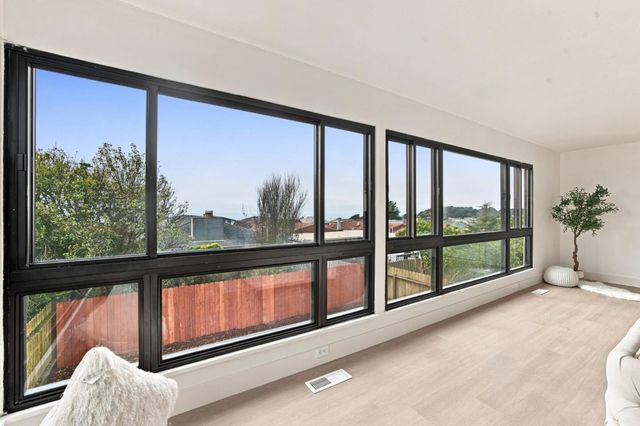 295 Edgewood Drive, Pacifica, CA 94044