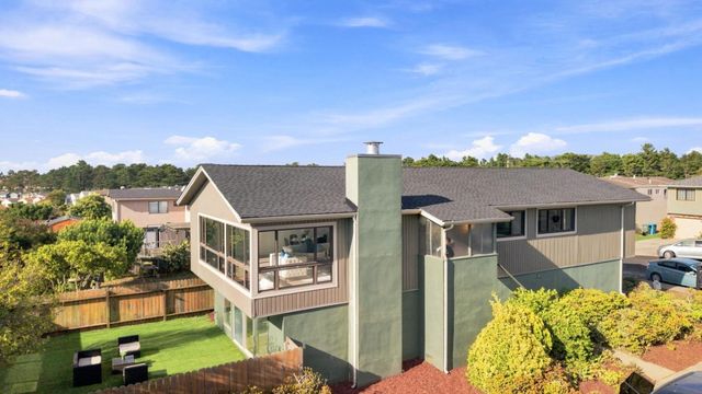 295 Edgewood Drive, Pacifica, CA 94044