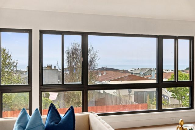 295 Edgewood Drive, Pacifica, CA 94044
