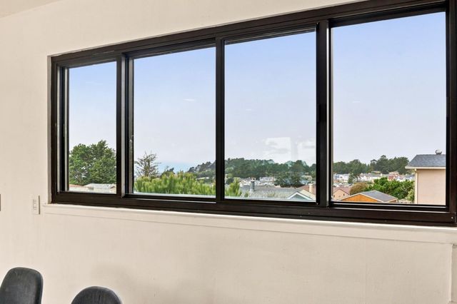 295 Edgewood Drive, Pacifica, CA 94044