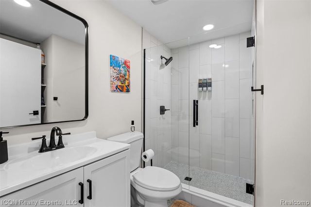 41299 Heathmore, Canton, MI 48187